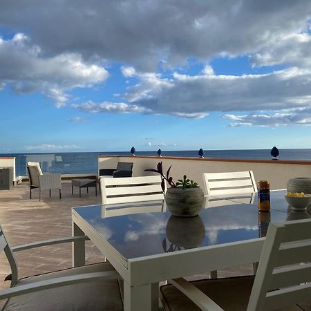 Beach Penthouse Marisol 2Floors, Central Letojanni Exterior foto